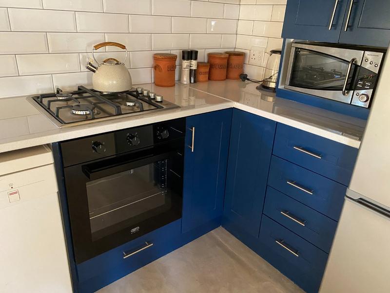 To Let 2 Bedroom Property for Rent in Crofters Valley Western Cape